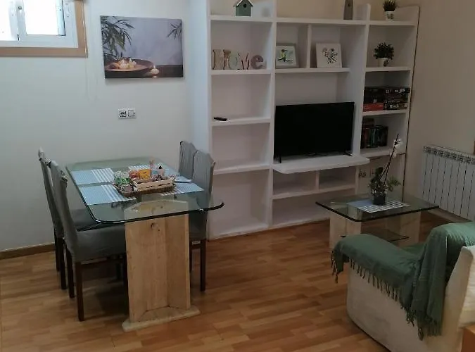 La Casa De Abajo